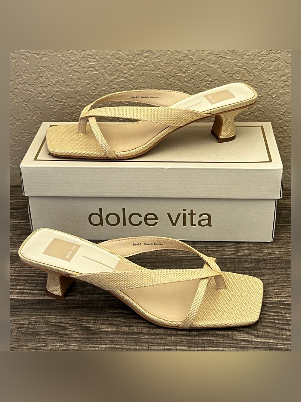 Dolce Vita Women's Brevel Raffia Kitten Heel Dress Sandals Size-9.5
